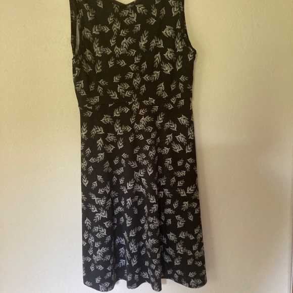 FIG v-neck high waisted mini/tunic, a-line wrap skirt, black + white M - Picture 5 of 5